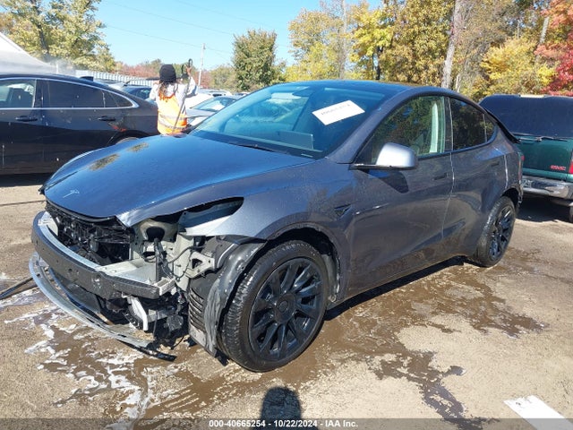 2022 TESLA MODEL Y 7SAYGDEE6NF450872 Photo 1