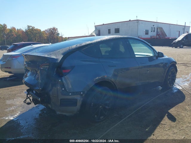 2022 TESLA MODEL Y 7SAYGDEE6NF450872 Photo 3
