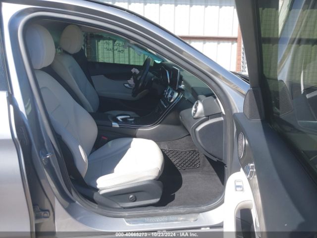 55SWF4JB9GU158900 Mercedes-Benz C 300 Luxury/sport