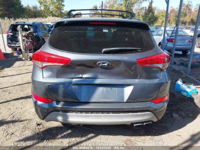 KM8J33A22HU556565 Hyundai Tucson Value