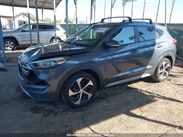KM8J33A22HU556565 Hyundai Tucson Value