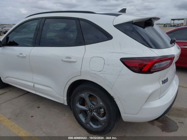 1FMCU0MN4PUA23268 Ford Escape St-line