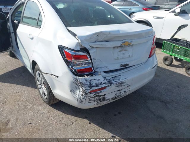 1G1JB5SH1J4109407 Chevrolet Sonic Ls Auto