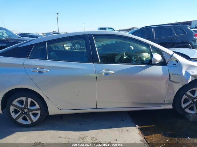 JTDKARFU4H3045666 Toyota Prius