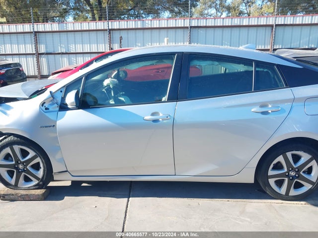 JTDKARFU4H3045666 Toyota Prius