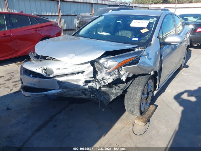 JTDKARFU4H3045666 Toyota Prius