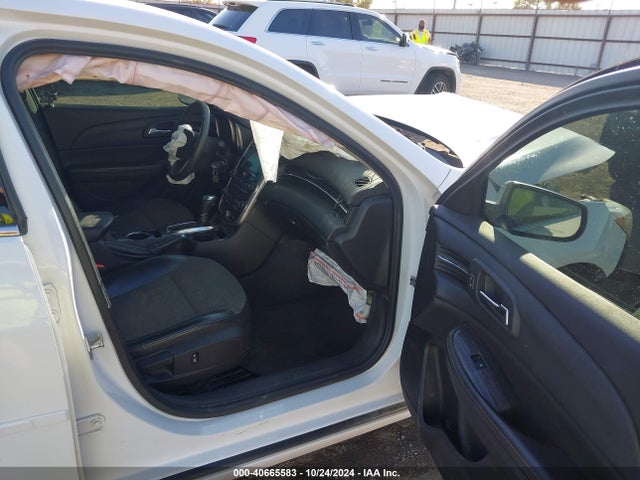 Chevrolet MALIBU 1LT 2015 1G11C5SL9FF111970 Image 5