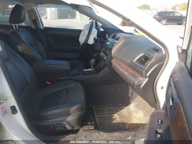 Subaru Outback 2.5i Limited 2017 4S4BSANCXH3232400 Image 5