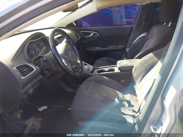 Chrysler 200 Limited 2015 1C3CCCAB7FN600424 Image 5