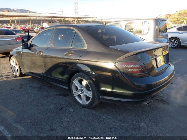 40665671 :رقم المزاد ، WDDGF5EB3BR152072 vin ، 2011 Mercedes-benz C 300 Luxury/sport مزاد بيع