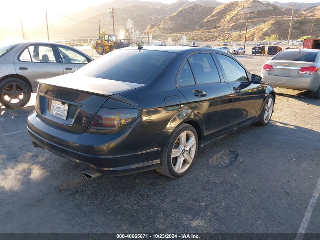 40665671 :رقم المزاد ، WDDGF5EB3BR152072 vin ، 2011 Mercedes-benz C 300 Luxury/sport مزاد بيع