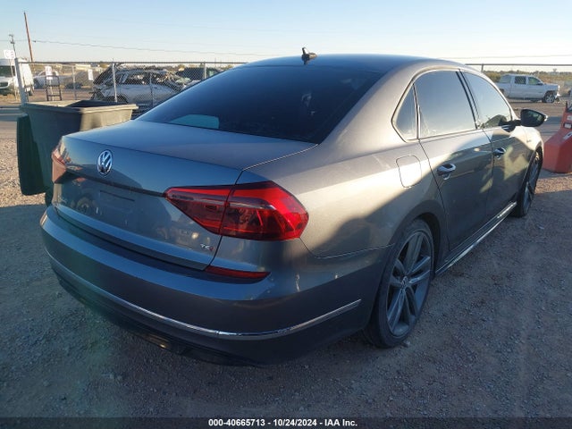1VWAA7A36JC052555 Volkswagen Passat 2.0t R-line/2.0t S