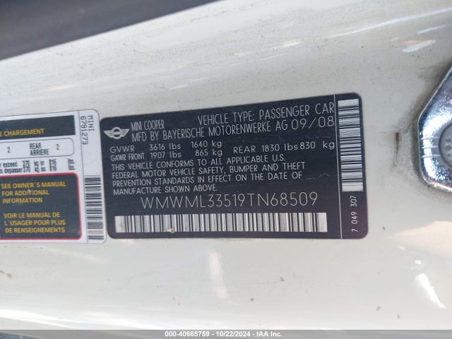 2009 MINI COOPER CLUBMAN WMWML33519TN68509 Photo 8