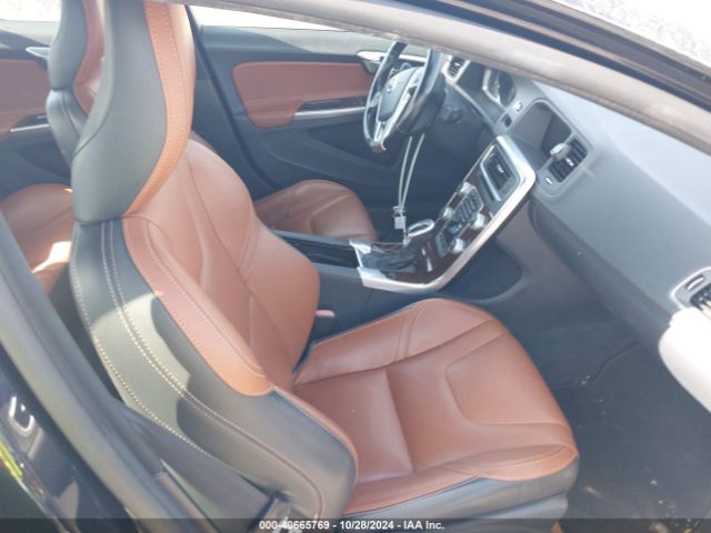 YV1612TK0G2400391 Volvo S60 T5 Premier