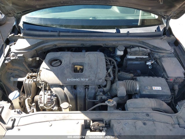 Hyundai ELANTRA SE 2018 5NPD74LF8JH350467 Image 10