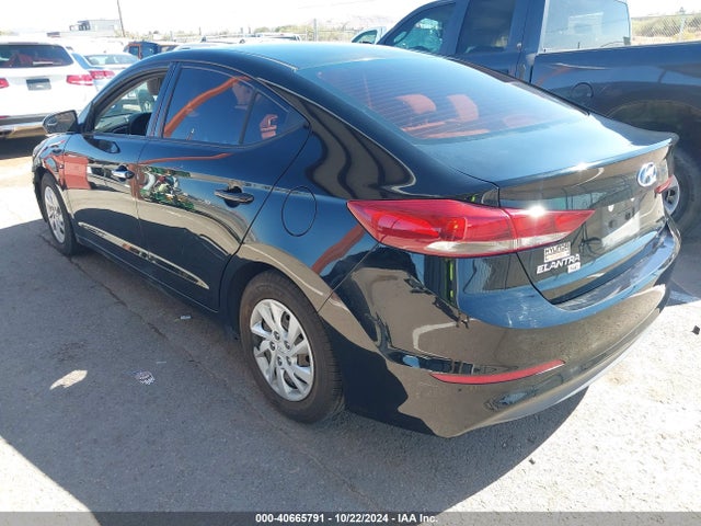 Hyundai ELANTRA SE 2018 5NPD74LF8JH350467 Image 3