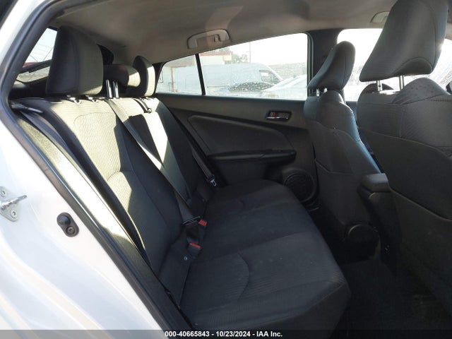 Toyota Prius Two 2016 JTDKBRFU6G3021056 Image 8