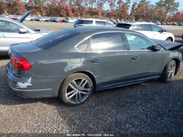 1VWAT7A35GC034082 Volkswagen Passat 1.8t R-line