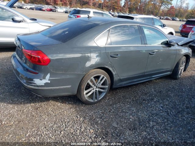 1VWAT7A35GC034082 Volkswagen Passat 1.8t R-line