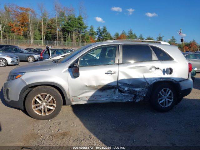 5XYKTDA64FG569477 KIA SORENTO LX