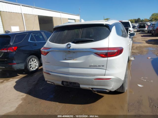 5GAERBKWXJJ125772 Buick Enclave Essence