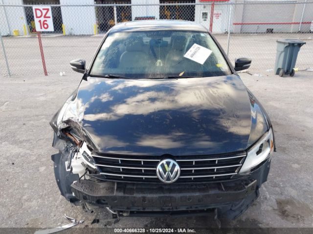 3VWDB7AJ7JM257440 Volkswagen Jetta 1.4t Se/1.4t Wolfsburg Edition