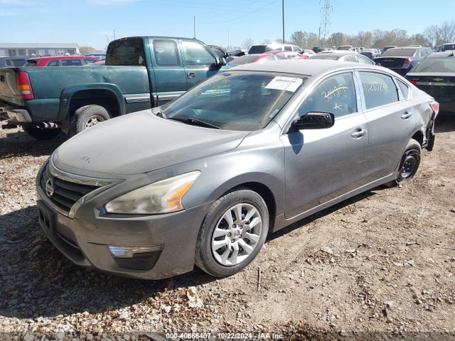 Nissan Altima 2.5 S 2015 1N4AL3AP1FN304917 Image 2