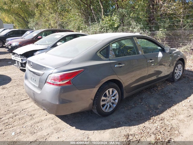 Nissan Altima 2.5 S 2015 1N4AL3AP1FN304917 Image 4