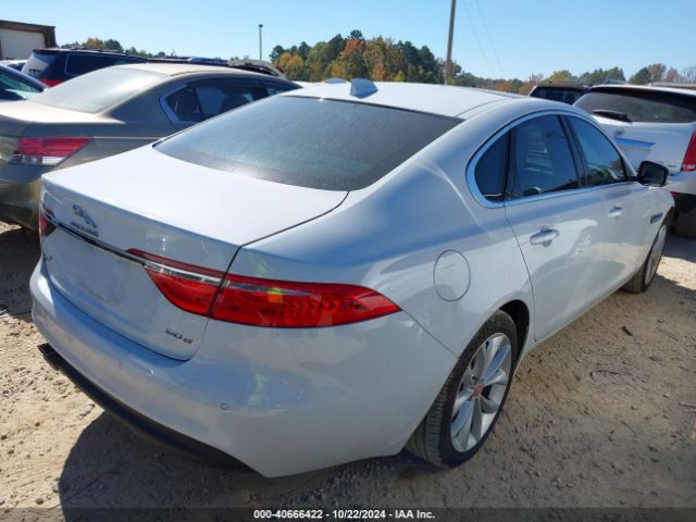 2017 JAGUAR XF SAJBD4BN7HCY32234 Photo 3