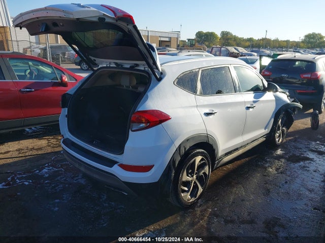 Hyundai Tucson Limited 2017 KM8J3CA24HU323478 Image 4