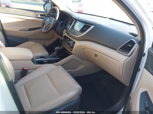 Hyundai Tucson Limited 2017 KM8J3CA24HU323478 Image 5