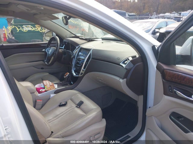 3GYFNEE38ES655965 Cadillac Srx Luxury Collection