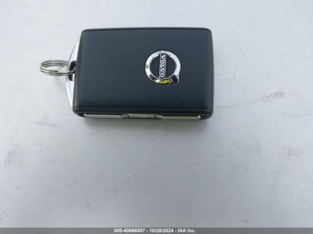 LVY982MK5JP015991 Volvo S90 T5 Momentum