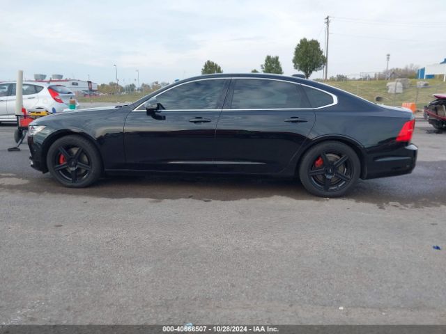 LVY982MK5JP015991 Volvo S90 T5 Momentum