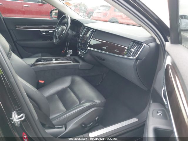 LVY982MK5JP015991 Volvo S90 T5 Momentum