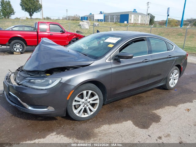 Chrysler 200 Limited 2015 1C3CCCAB8FN707904 Image 2