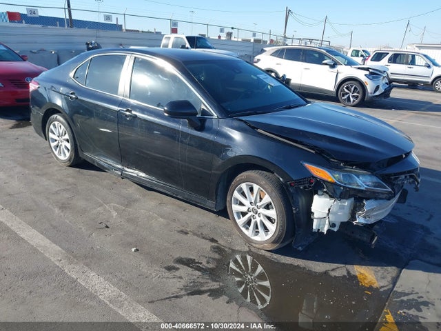 Toyota CAMRY LE 2020 4T1C11AK4LU983967 Image 1