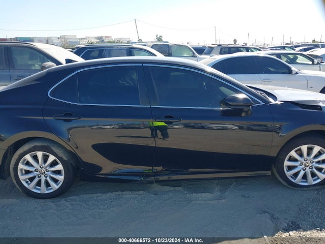 Toyota CAMRY LE 2020 4T1C11AK4LU983967 Image 13