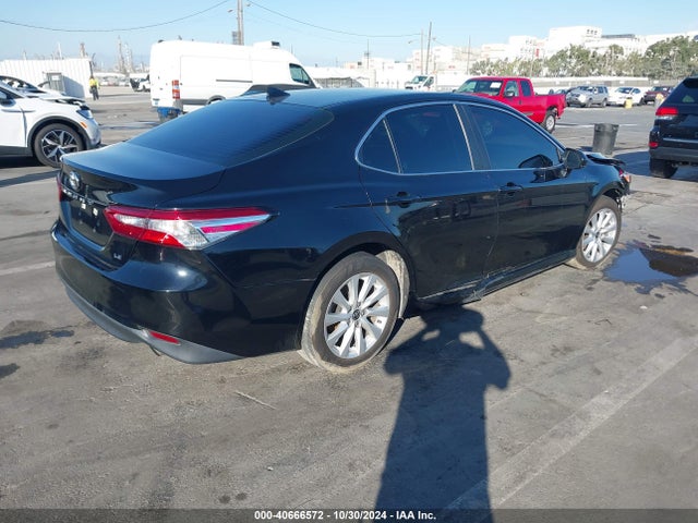 Toyota CAMRY LE 2020 4T1C11AK4LU983967 Image 4