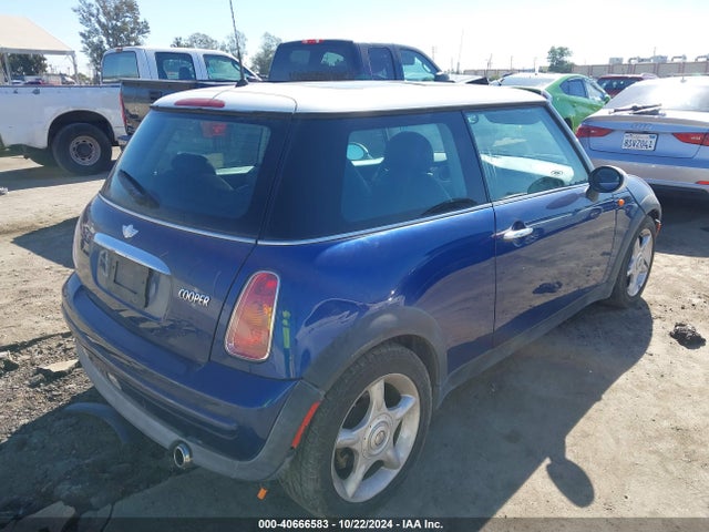 2003 MINI COOPER WMWRC33403TE19404 Photo 3