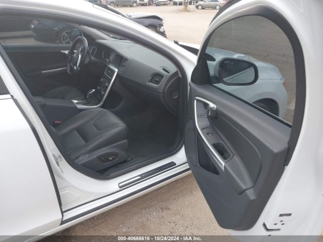 YV1612TB8F1307266 Volvo S60 T5 Premier