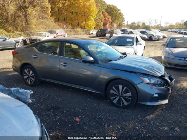 1N4BL4DW9MN384283 Nissan Altima Sv Intelligent Awd