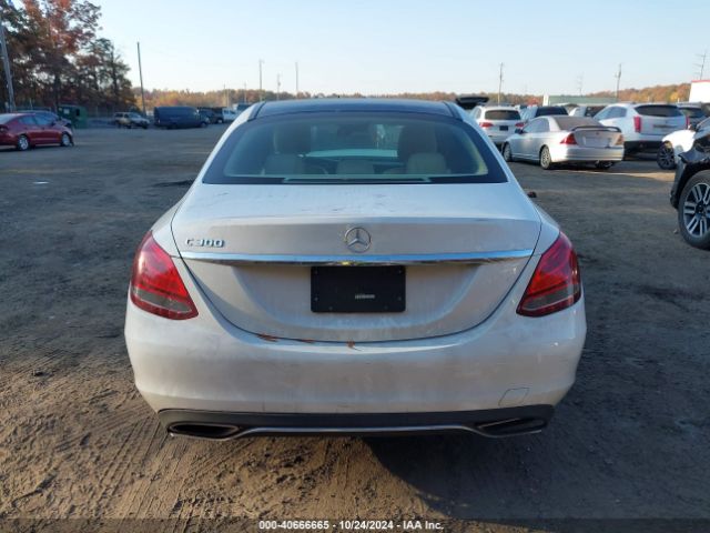 55SWF4JB8HU226668 Mercedes-Benz C 300 Luxury/sport