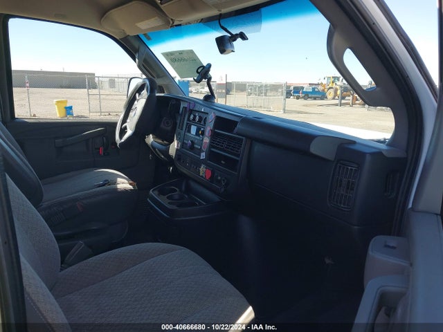 Chevrolet Express 3500 Lt 2018 1GAZGPFP7J1251263 Image 5