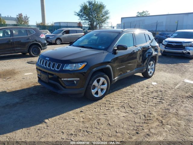 3C4NJDBB9JT178809 Jeep Compass Latitude 4x4