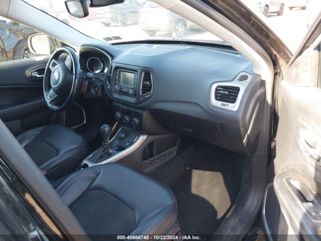 3C4NJDBB9JT178809 Jeep Compass Latitude 4x4