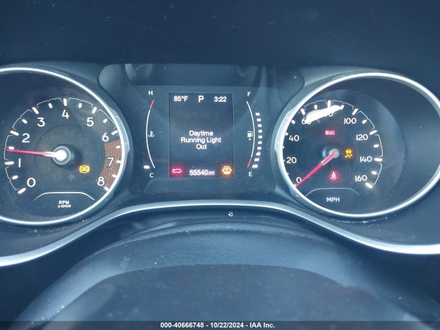 3C4NJDBB9JT178809 Jeep Compass Latitude 4x4