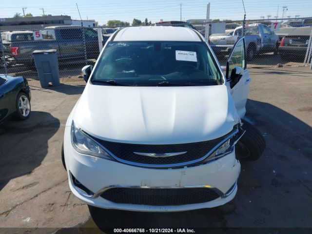 2C4RC1BG5HR844888 Chrysler Pacifica Touring Plus