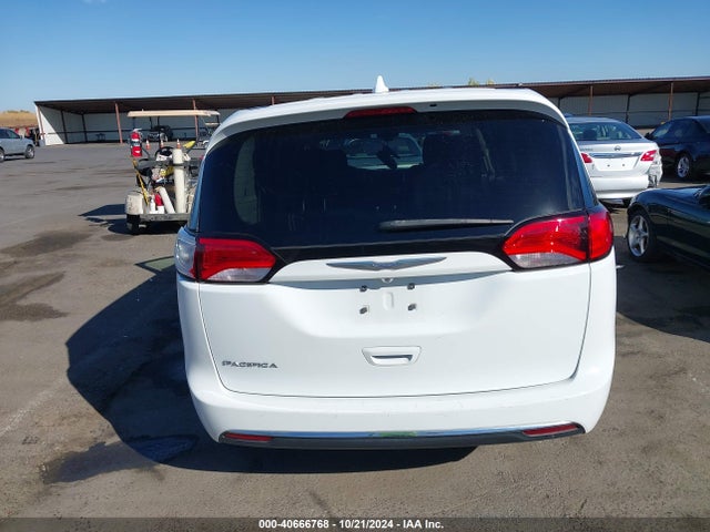 2C4RC1BG5HR844888 Chrysler Pacifica Touring Plus