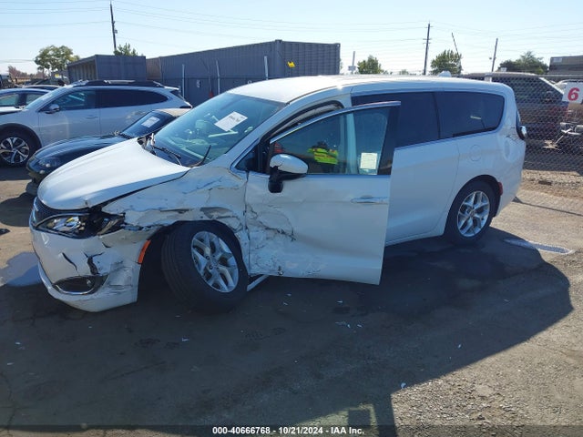 2C4RC1BG5HR844888 Chrysler Pacifica Touring Plus
